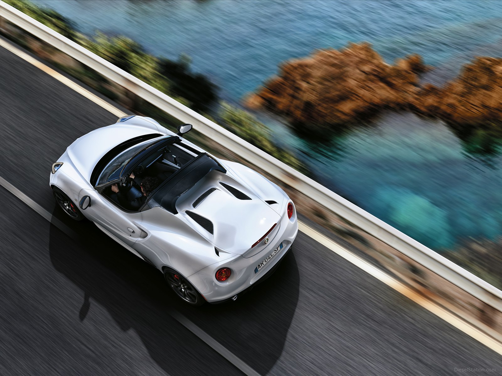 Alfa Romeo 4C Spider 2015